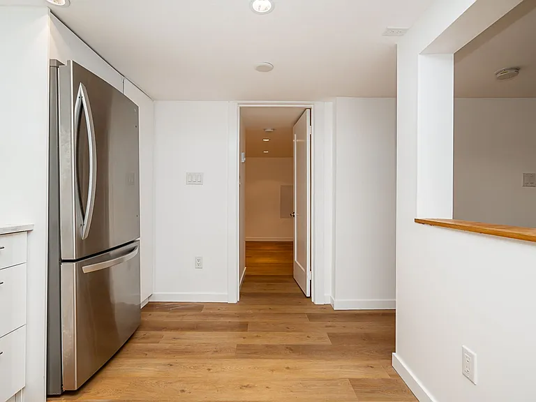 1412 E 10th Ave — Photo 9