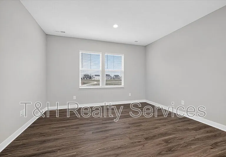 9586 Beckett St — Photo 13