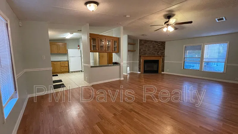 Ridgewood — Photo 2