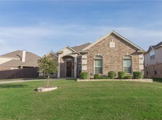 406 Fountain Ct, Kennedale, TX 76060