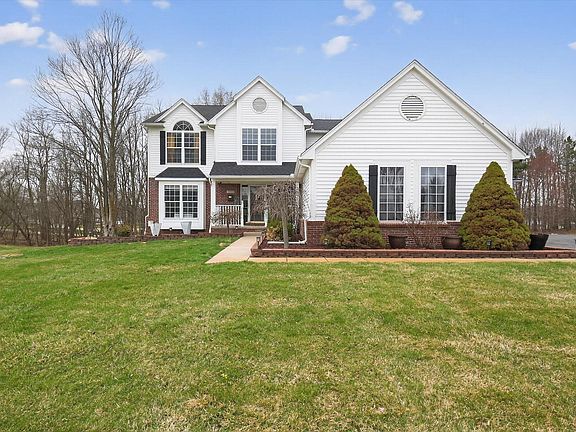 3rd image of 7233 N Lake Orchard Dr