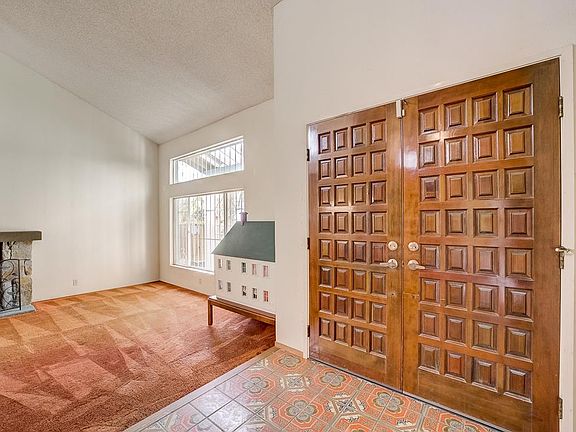3rd image of 2915 Agua Vista Dr