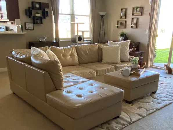 4110 S Lake Dr Unit 130, Saint Francis, WI 53235