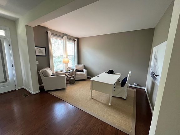4th image of 132 Plano Dr