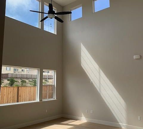 5th image of 3044 Arroyo Dr