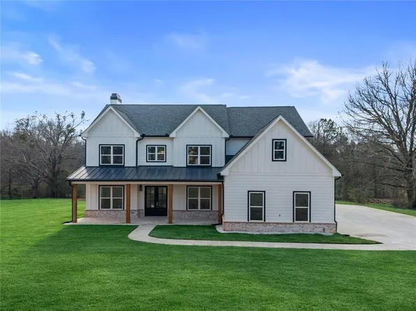 105 River Meadow Ln, Social Circle, GA 30025