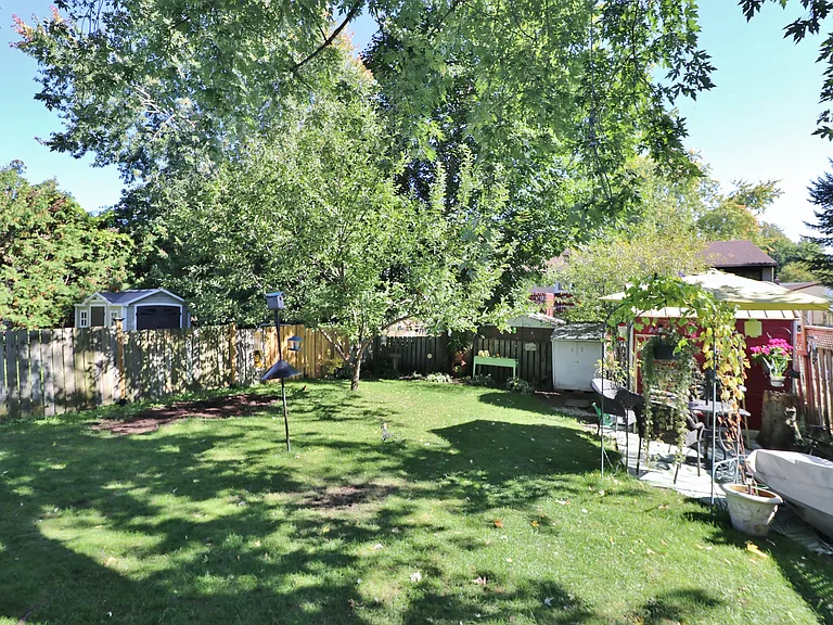15 Laurie Ct #A — Photo 22