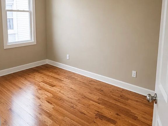 5th image of 254 21st St #1A
