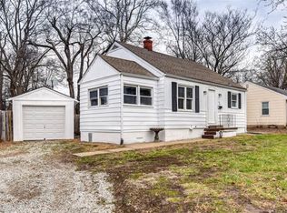 1524 W Sheley Rd, Independence, MO 64052