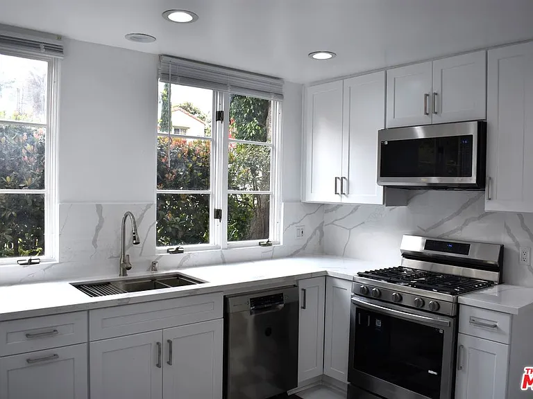 235 S Gale Dr #101 — Photo 7