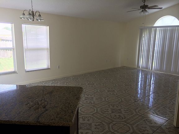 3rd image of 2600 Huntington Ct