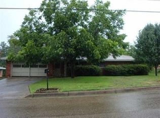 1300 Berry Ln, Longview, TX 75602