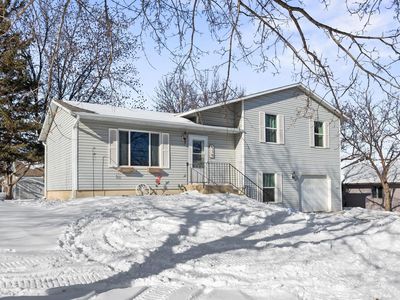 530 Jackson St SW, Hutchinson, MN, 55350
