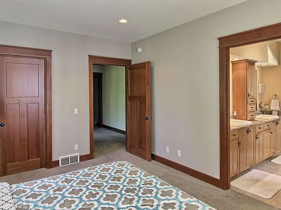 2nd image of 6271 Peninsula Dr