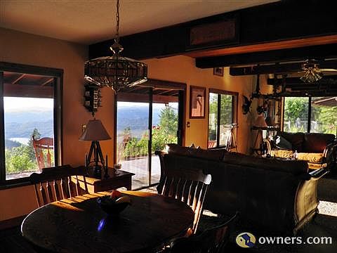 BEAMED GREAT ROOM & LARGE VIEW WINDOW