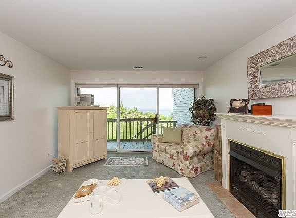 2nd image of 807 Bluffs Dr N