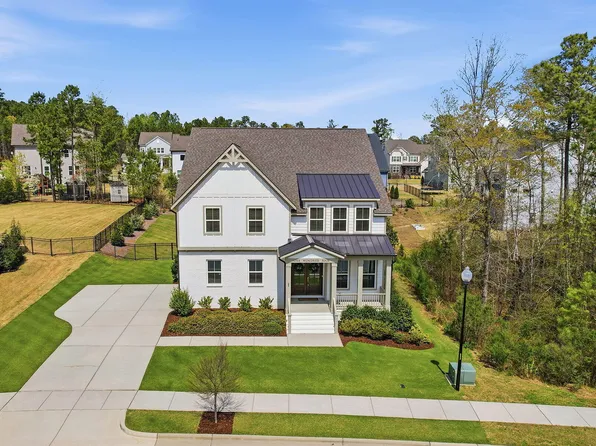 104 River Ledge Dr, Holly Springs, NC 27540