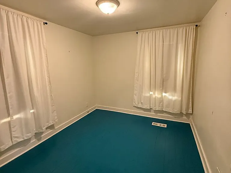 1357 S Florence Ave — Photo 11