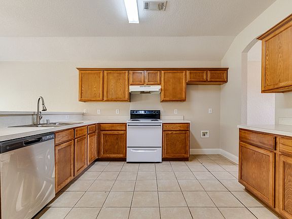 4th image of 4033 Carver Ct
