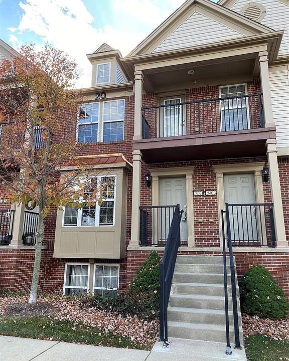 1st image of 28021 Hopkins Dr #1