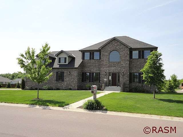 1st image of 145 Victoria Blvd