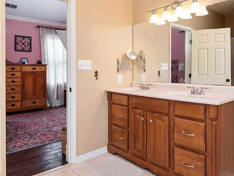 1097 Underwood Rd — Photo 26