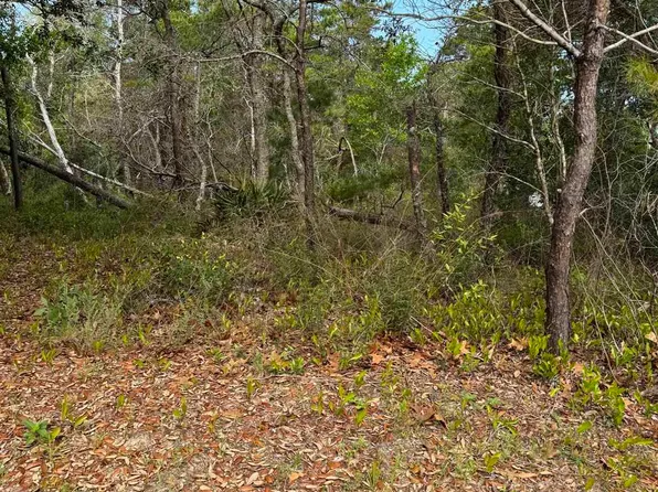 Country Club Rd, Gulf Breeze, FL 32563