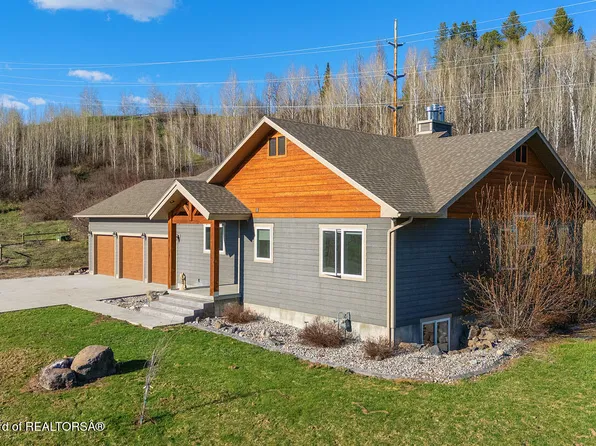 660 Buffalo Dr, Alpine, WY 83128