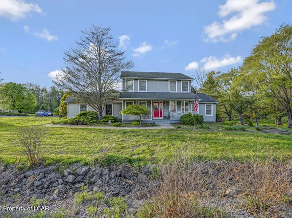 2204 Branchwood Ct, East Stroudsburg, PA 18302