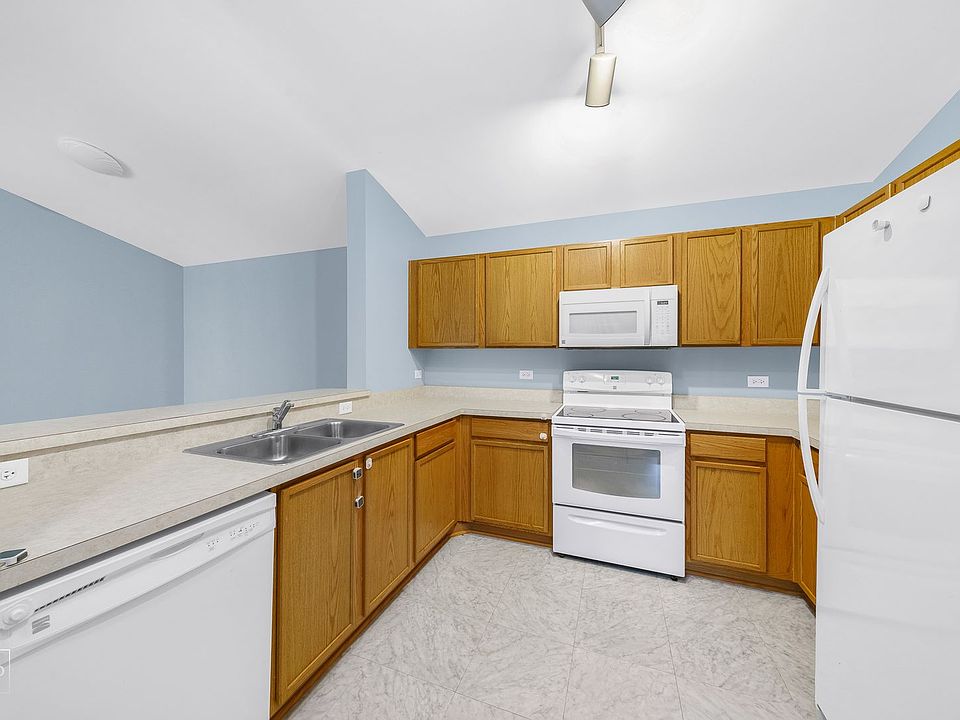 1544 McClure Rd Aurora IL Zillow