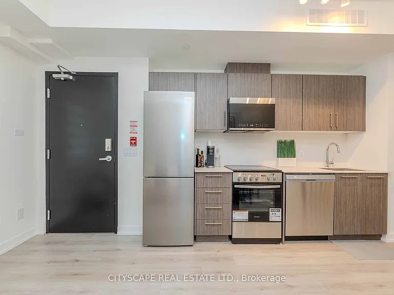 871 Sheppard Ave W #46 — Photo 9
