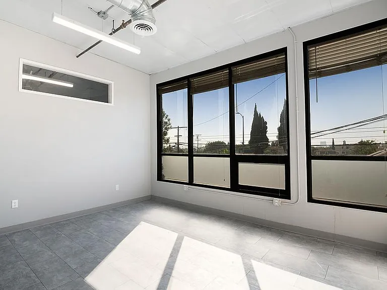 5265 Fountain Ave #2 — Photo 7