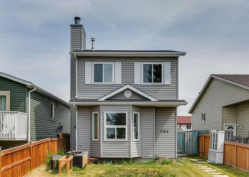 1st image of 104 W Falmere Way NE