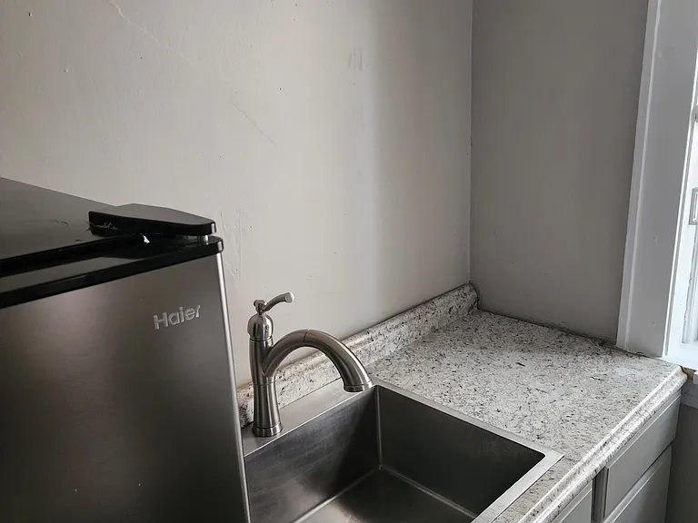 Steven Square Apartments — Photo 5