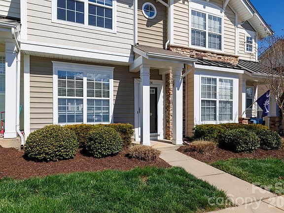2nd image of 824 Gentlewinds Ct