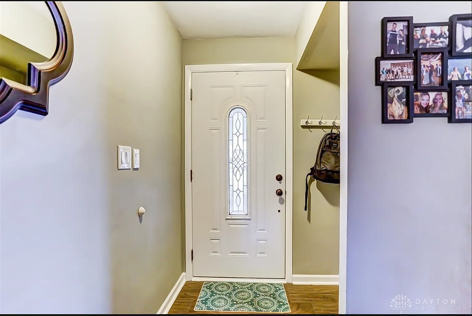 3 bed, 1350 sqft, $2,000 — Photo 1