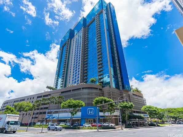 1200 Queen Emma St APT 3811, Honolulu, HI 96813