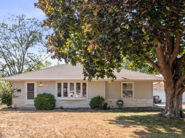 8924 Oakland Ave S, Bloomington, MN 55420