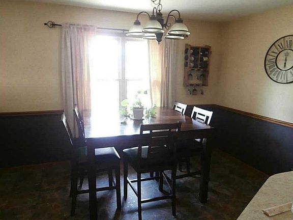 3rd image of 10791 Ackerman Ln