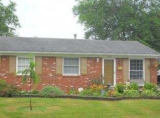 6708 Barbrook Rd, Louisville, KY 40258