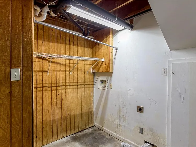 1093 Caprice Dr — Photo 29