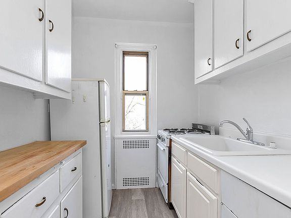 5th image of 6863 108th St APT 3G
