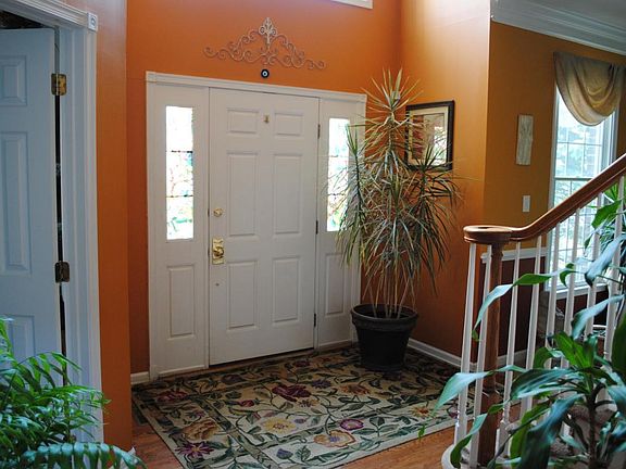 4th image of 111 Pebble Beach Ct