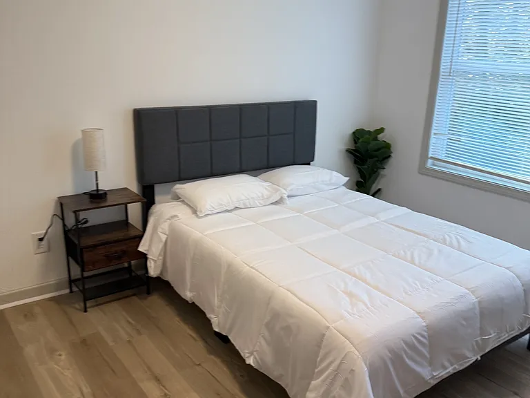 2206 Loring Ct #4 — Photo 6