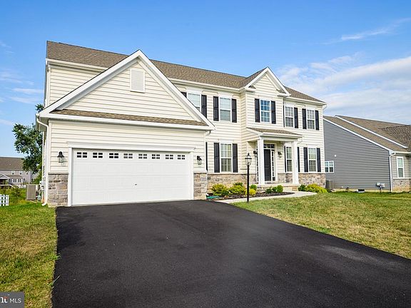 3rd image of 130 Green Forest Dr