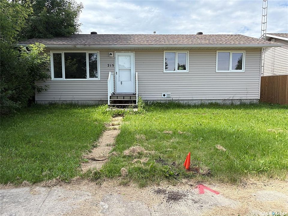 1st image of 215 Granatier AVENUE