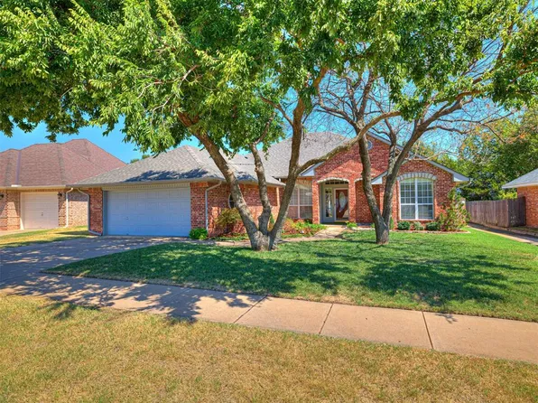 15208 Grand Parke Dr, Edmond, OK 73013