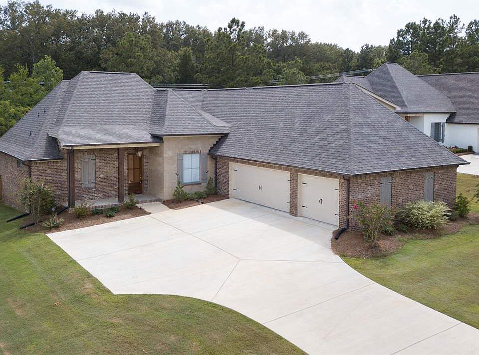 1st image of 105 Camden Lake Dr