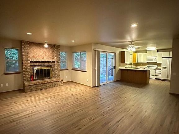 2nd image of 15012 71st Ave E