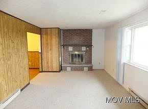 5th image of 277 Dallas Dr